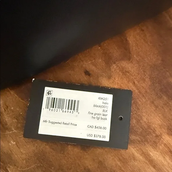 Classic Black Leather Kate Spade Bucket Bag - Sleek Everyday Bag - Picture 12 of 14